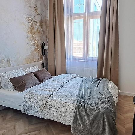 Lion Apartments - Premium Studio With Balcony 크라쿠프 외부 사진